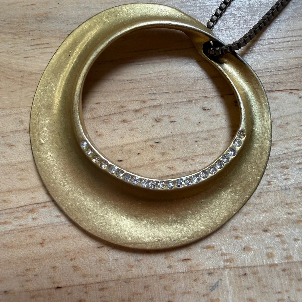 Circle‎ Pendant Necklace Gold Tone Crystal Minimalist Elegant Statement